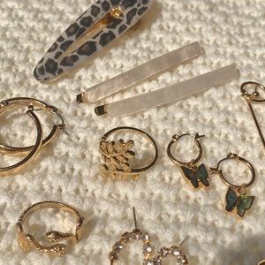 Collection of Gold Jewelry & accessories